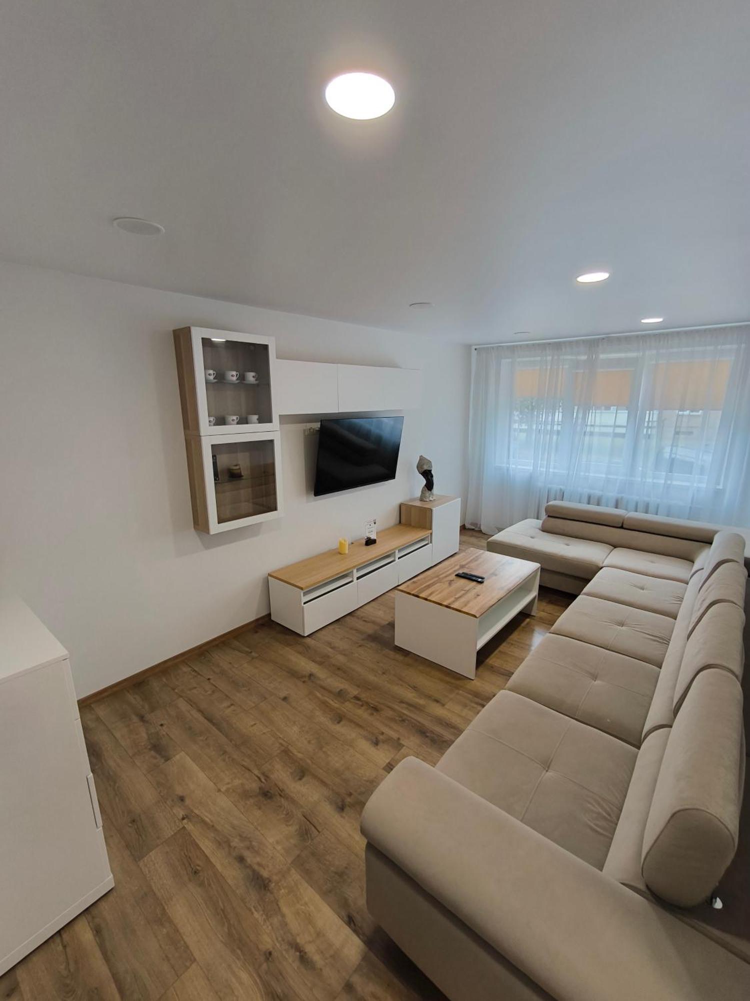Tukas Apartment 马里扬泊列 外观 照片